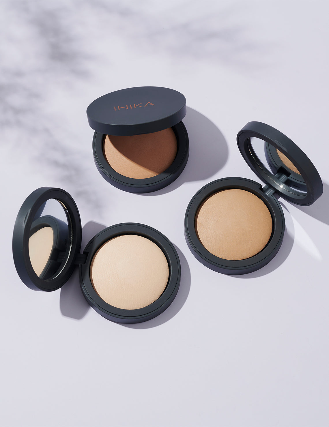 INIKA Organic Baked Mineral Foundation | INIKA Organic | Lifestyle 01